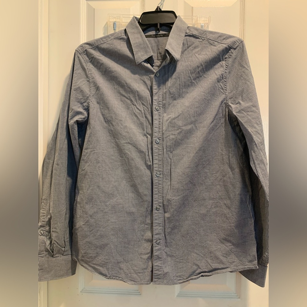 Men’s size Large Perry Ellis dress shirt